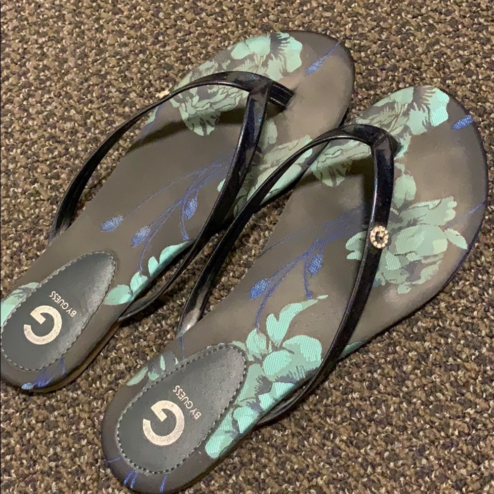 Floral guess sandals size 6